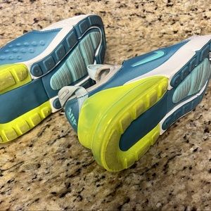 Girls Nike Air Max.  Size 2.5